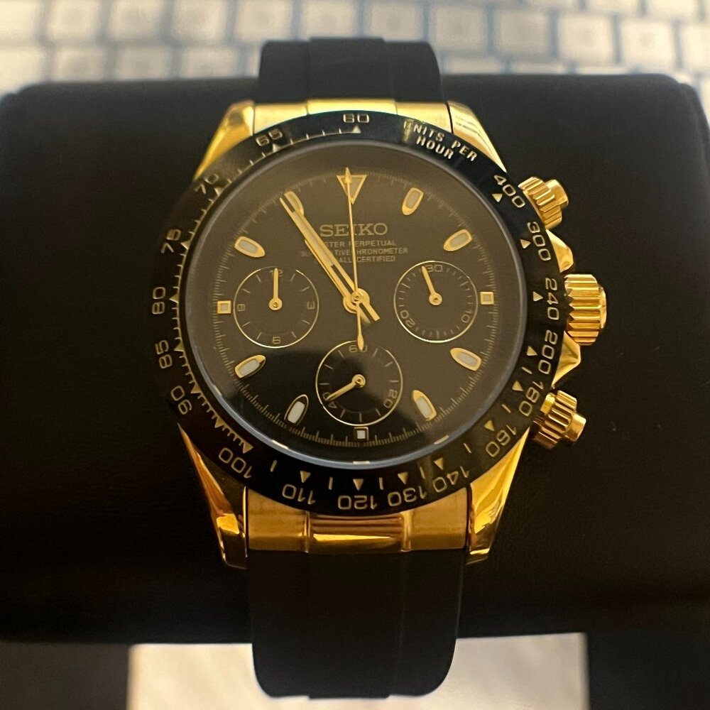 Seiko mod - yellow gold Daytona with rubber strap mega-quartz VK63 movement